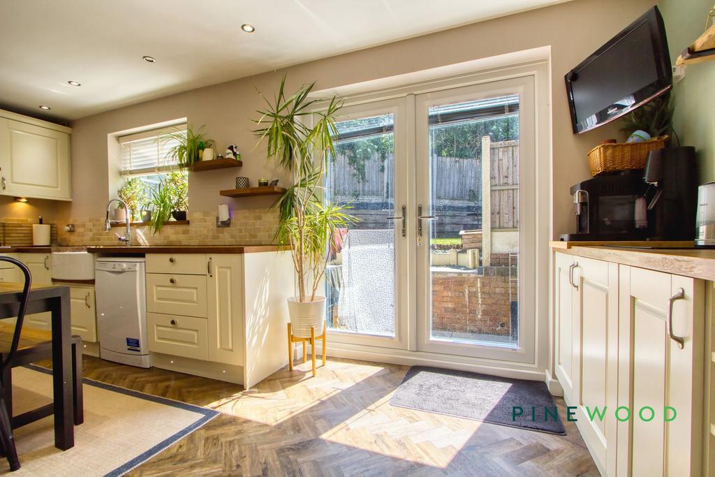 House in North East Derbyshire, Killamarsh - View 2