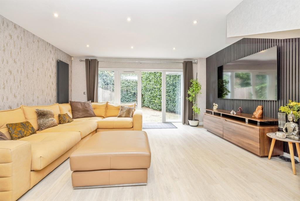 House in Watford - View 2