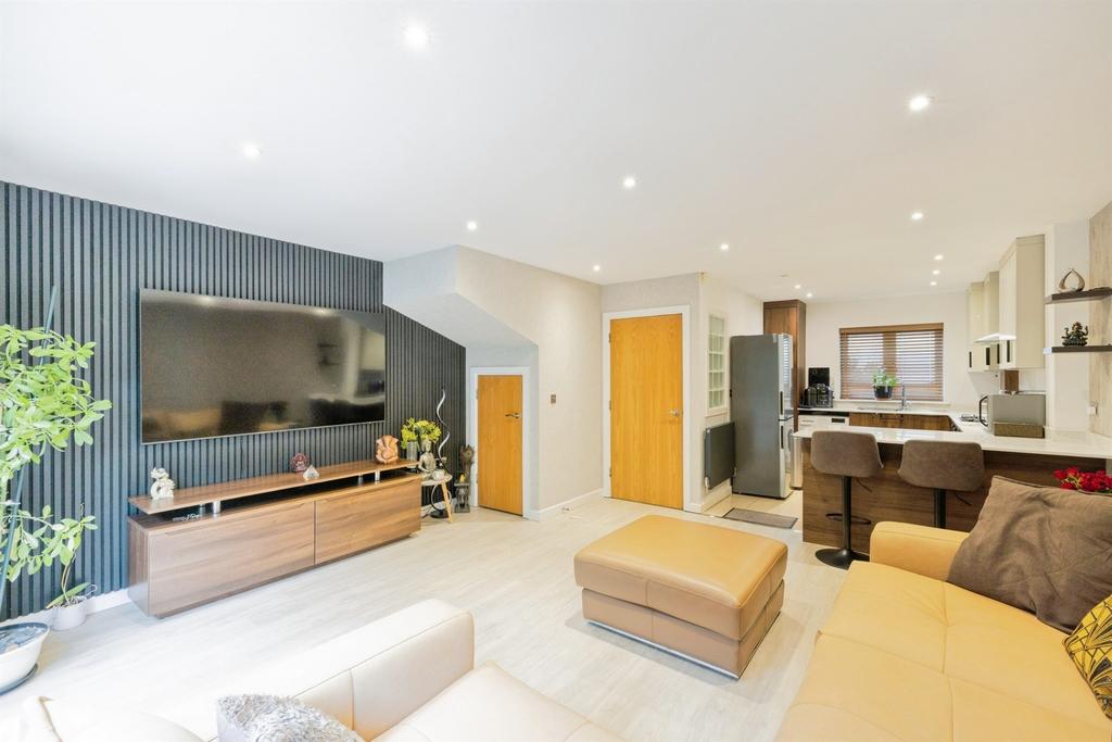 House in Watford - View 3