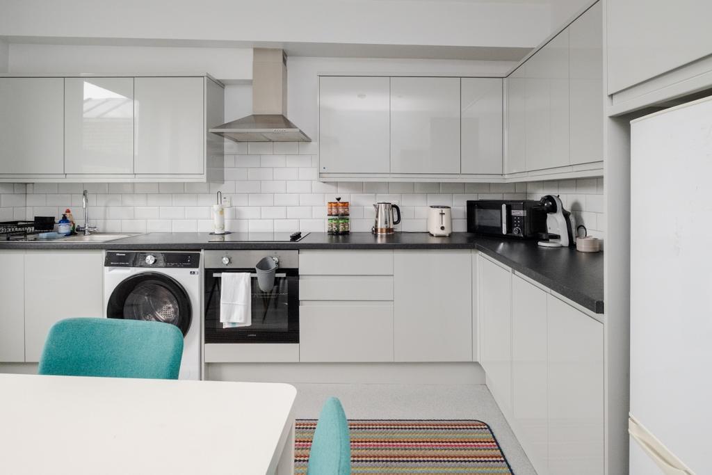 Apartment in London - View 3