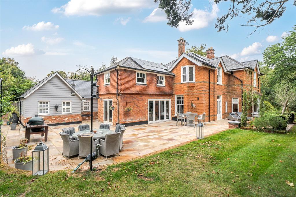 House in Hook - View 4