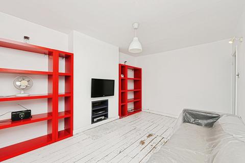 2 bedroom maisonette for sale, Moremead Road, London, SE6