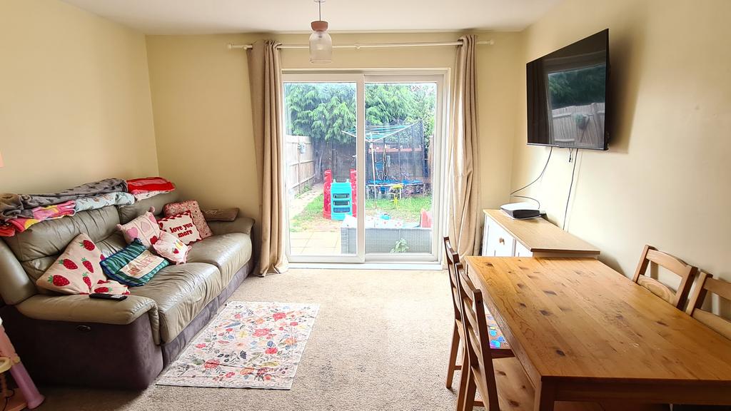 House in Andover - View 5