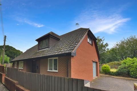 3 bedroom detached house to rent, Hatchland Road, Poltimore, Exeter