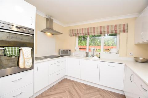 3 bedroom detached house to rent, Hatchland Road, Poltimore, Exeter