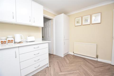 3 bedroom detached house to rent, Hatchland Road, Poltimore, Exeter