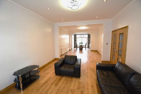 5 bedroom semi-detached house to rent, Neeld Crescent, London NW4
