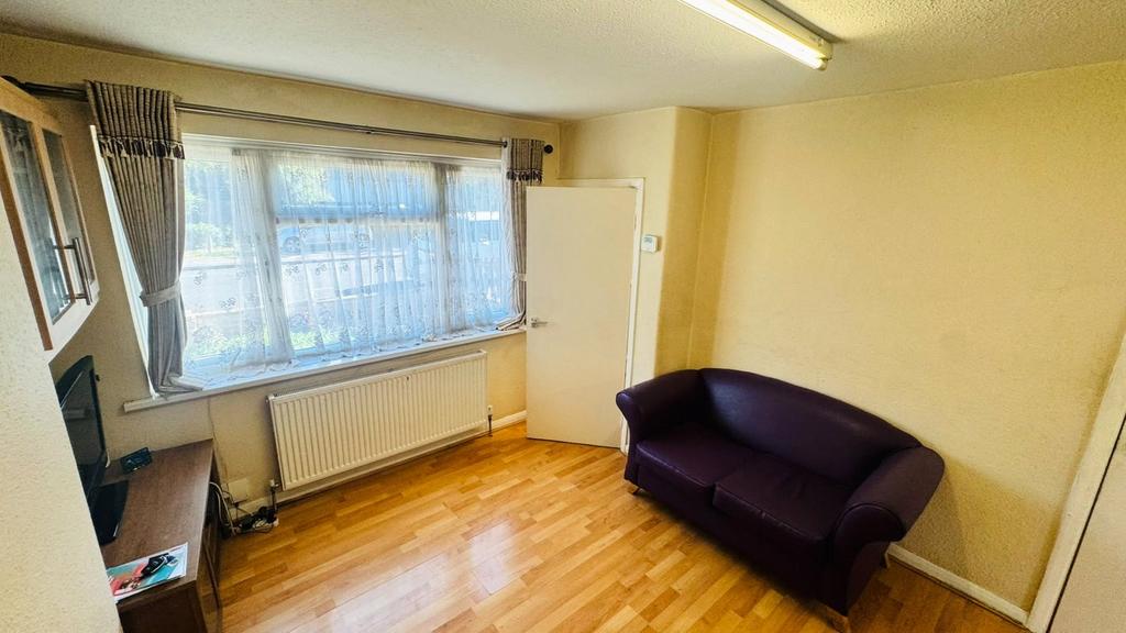 House in London - View 3