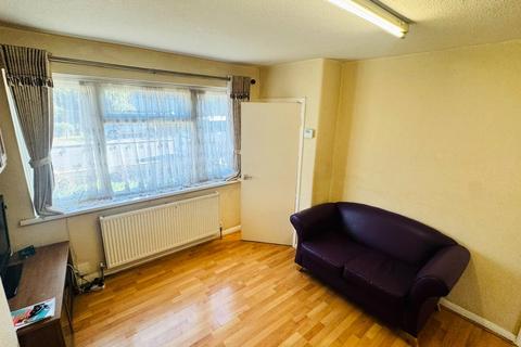 2 bedroom end of terrace house to rent, Harrow, London HA1