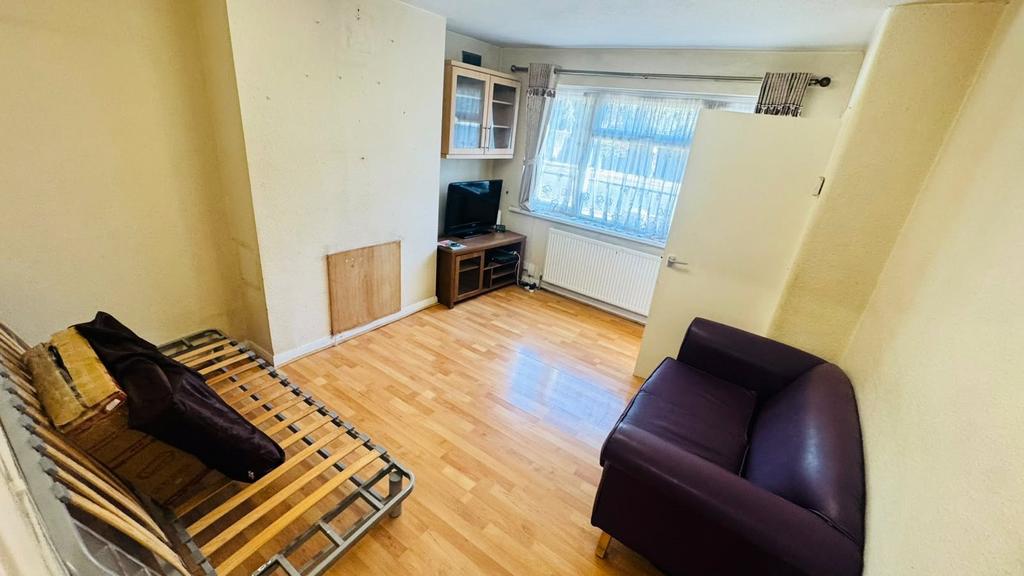 House in London - View 4