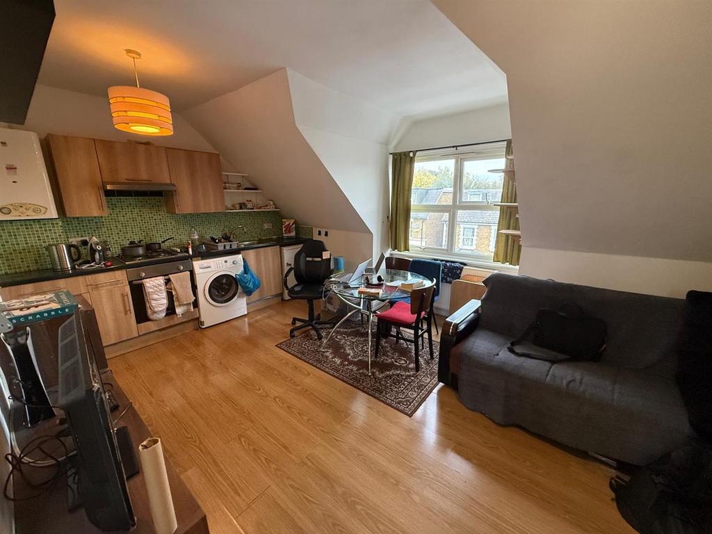 Apartment in London - View 4