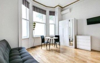 Apartment in London - View 3