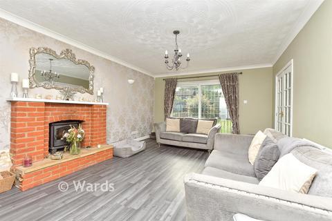 4 bedroom detached house for sale, Chestnut Avenue, Walderslade, Chatham, Kent