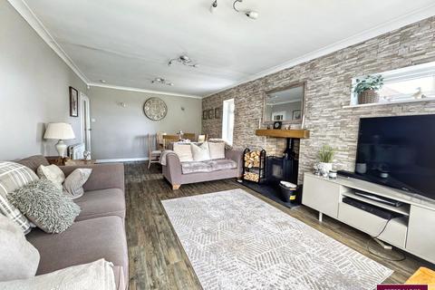 4 bedroom detached bungalow for sale, Aberconway Road, Prestatyn, Denbighshire LL19 9HL