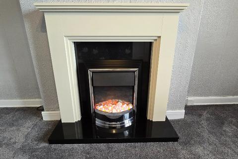 2 bedroom flat to rent, Brora Street, Riddrie, Glasgow, G33