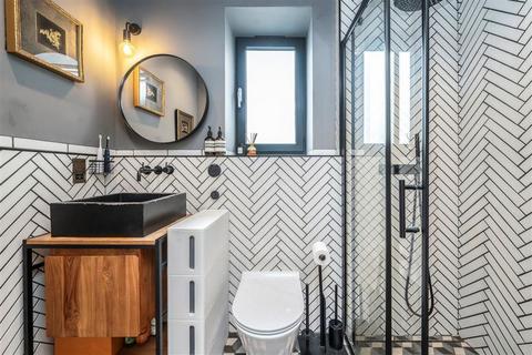 1 bedroom flat for sale, Hackney Road, London E2