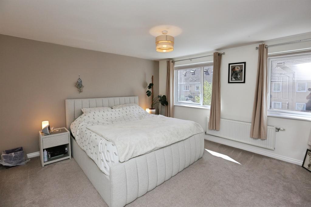 House in Gosport - More