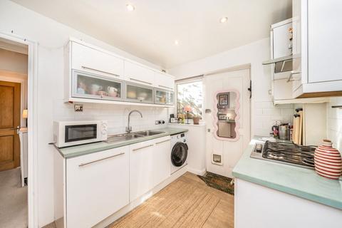 2 bedroom flat for sale, Melbourne Grove, London SE22