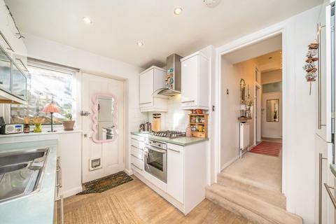 2 bedroom flat for sale, Melbourne Grove, London SE22