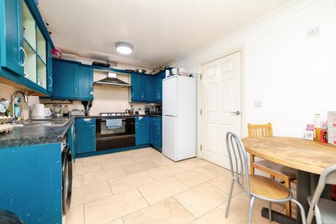 4 bedroom semi-detached house for sale, Bronte Avenue, Fairfield, HITCHIN