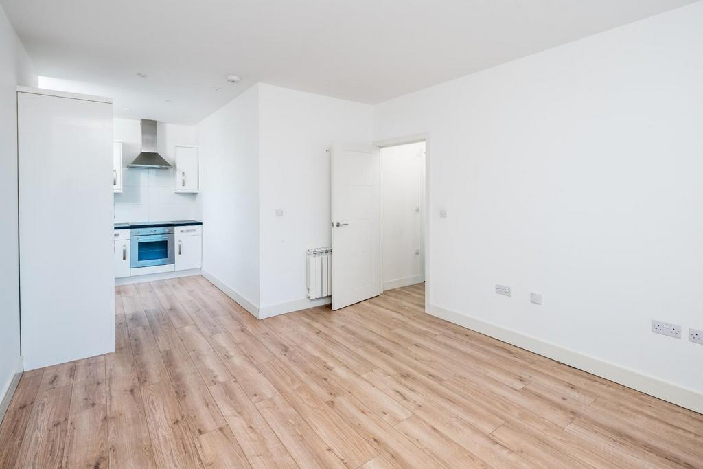 Apartment in London - View 3