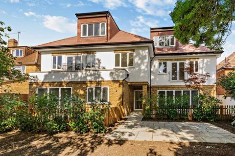 2 bedroom apartment to rent, Swakeleys Road, Ickenham UB10