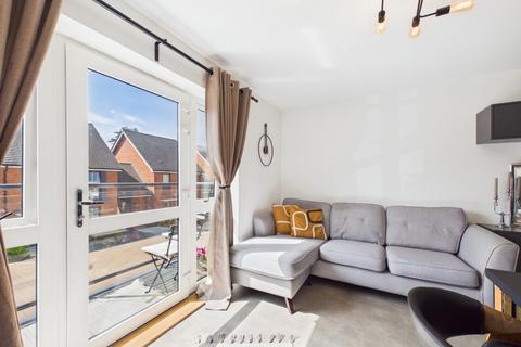 2 bedroom coach house for sale, 17 MONTGOMERY ROAD, BORDON