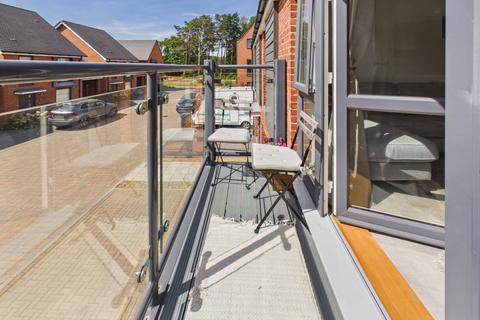2 bedroom coach house for sale, 17 MONTGOMERY ROAD, BORDON