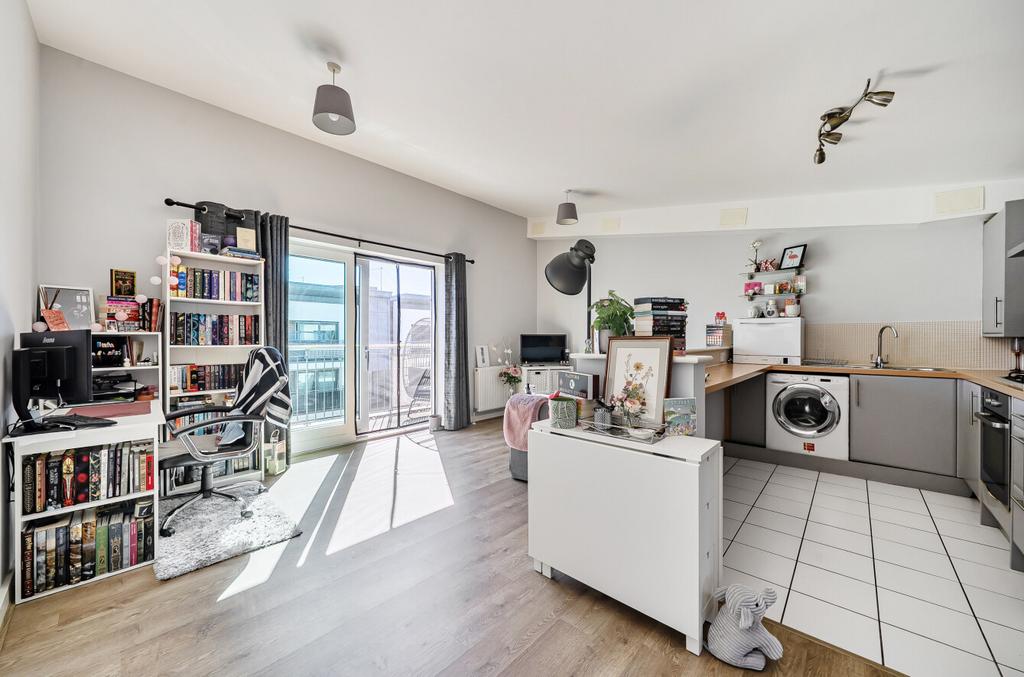 Apartment in Hampshire - View 2