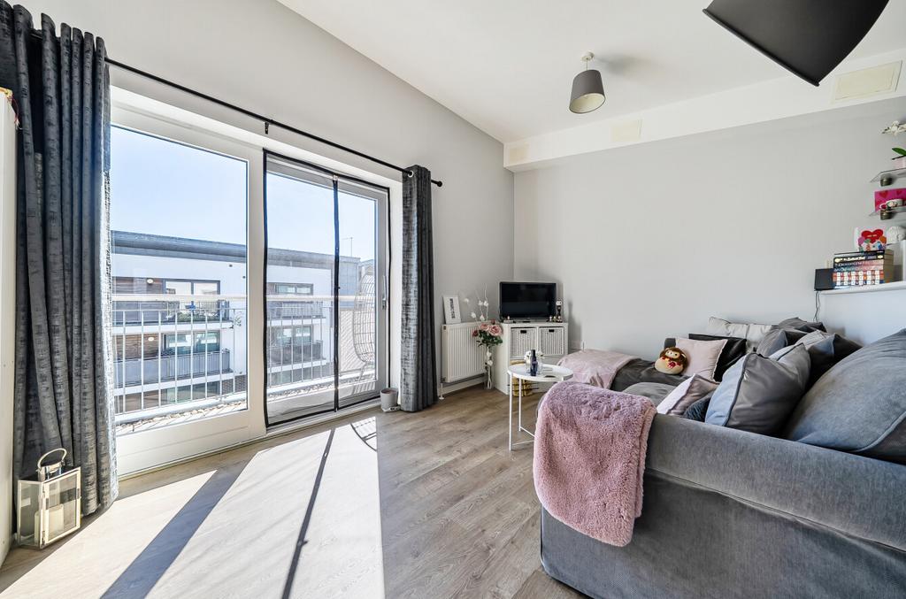 Apartment in Hampshire - View 3