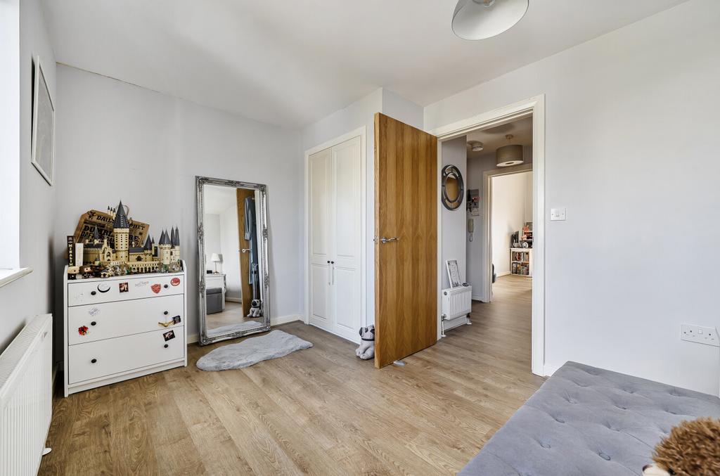 Apartment in Hampshire - View 5