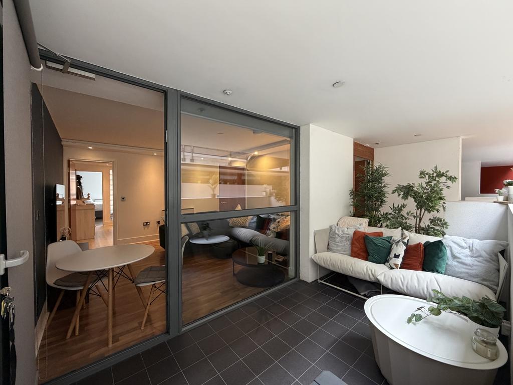 Apartment in Manchester - View 5