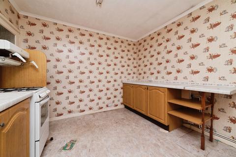 2 bedroom semi-detached bungalow for sale, Colville Avenue, Hull
