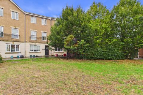 4 bedroom terraced house for sale, Peake Avenue, Frinton-on-Sea CO13