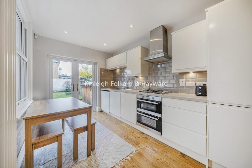 House in Bromley - View 2