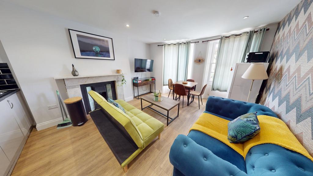 Apartment in Hove - View 2