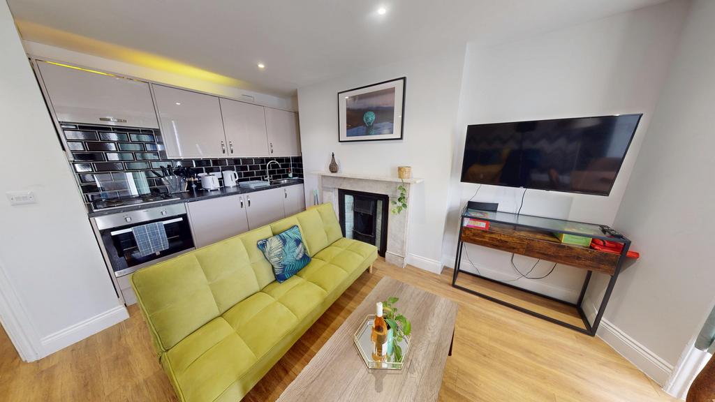 Apartment in Hove - View 4