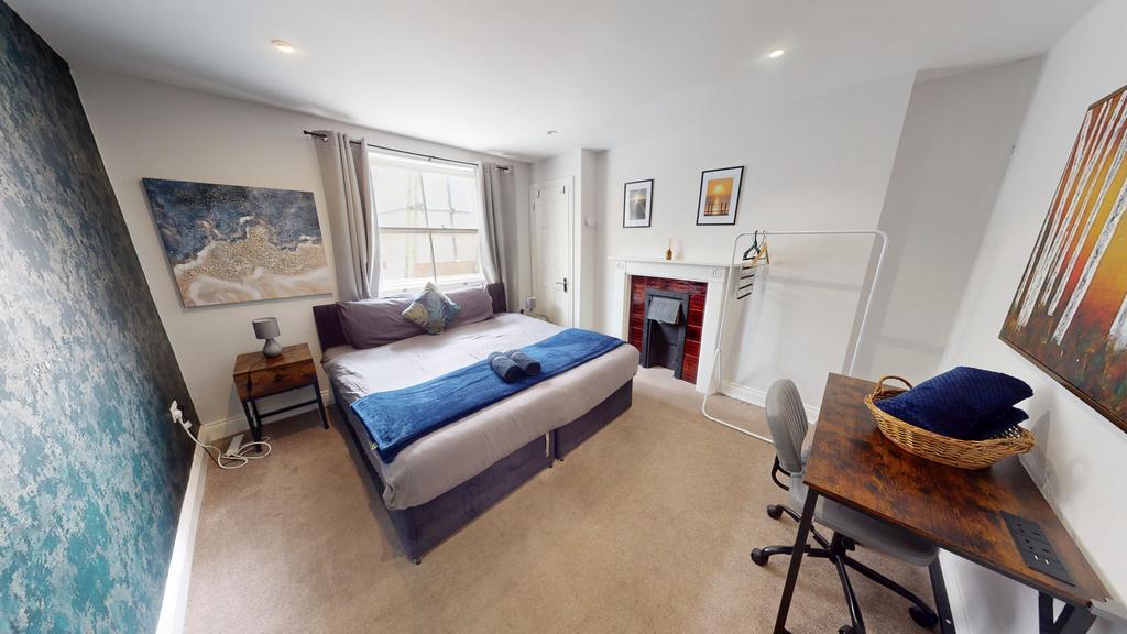 Apartment in Hove - More