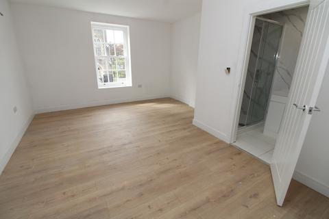 4 bedroom maisonette to rent, Milton Road, Gravesend DA12