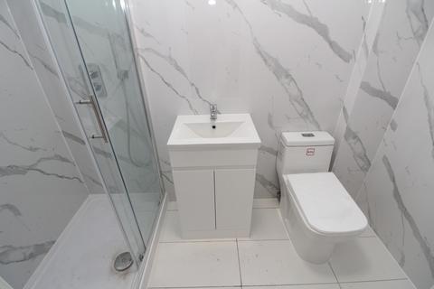 4 bedroom maisonette to rent, Milton Road, Gravesend DA12