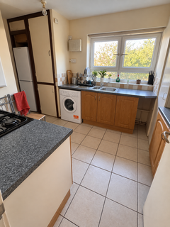 2 bedroom flat to rent, Church Street, London E16