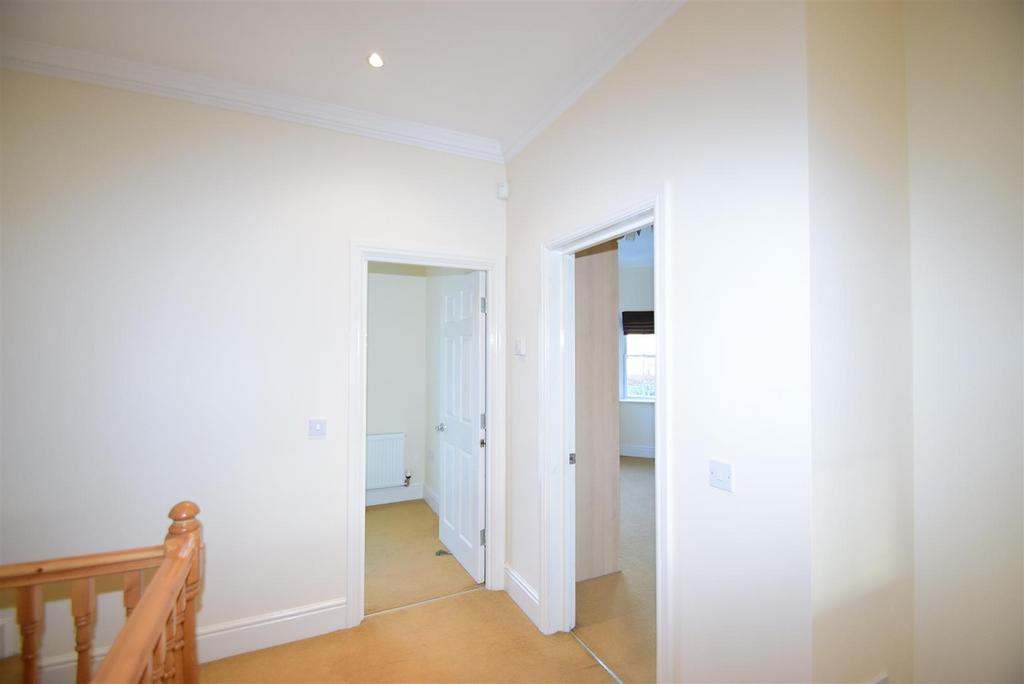 House in Newcastle Upon Tyne - More