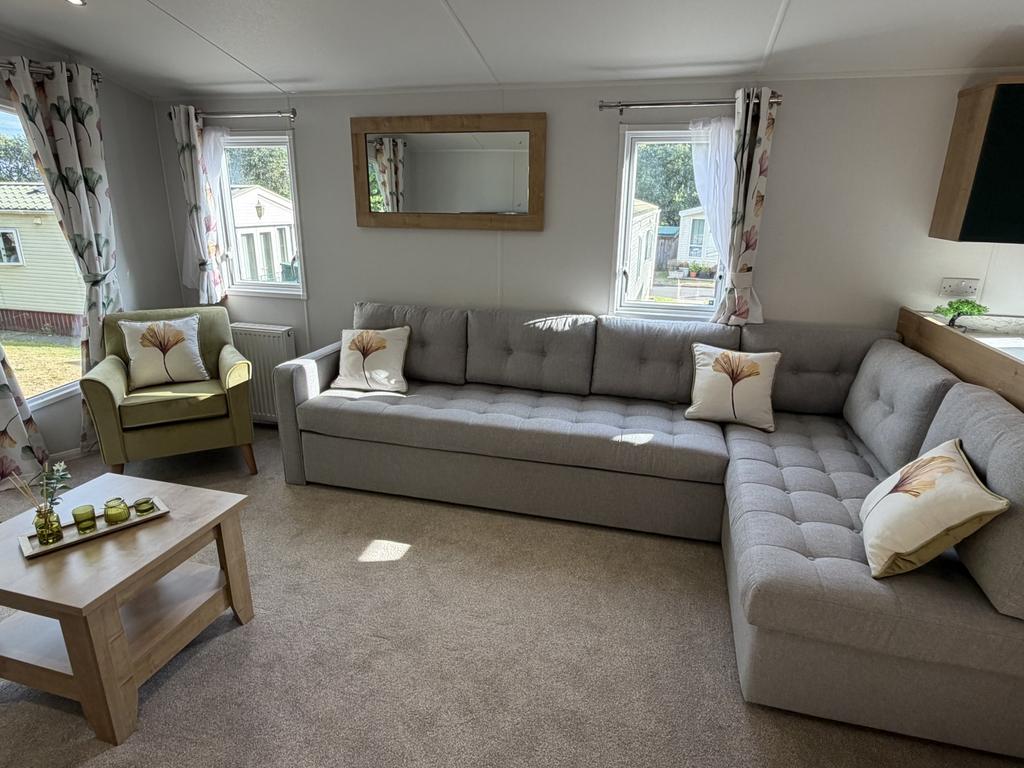 House in Hawksworth - View 3