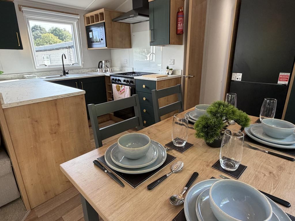 House in Hawksworth - View 5