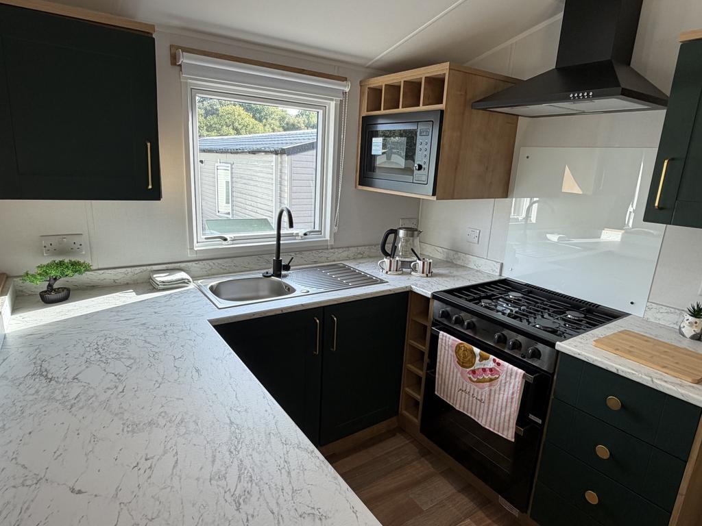 House in Hawksworth - More