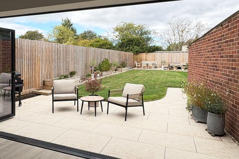 3 bedroom semi-detached house for sale, Colin Road, Barnwood, GL4