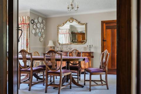 7 bedroom detached house for sale, How Lane, Chipstead