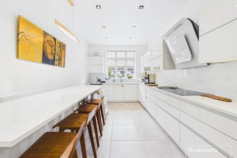 6 bedroom semi-detached house for sale, Newark Way, London