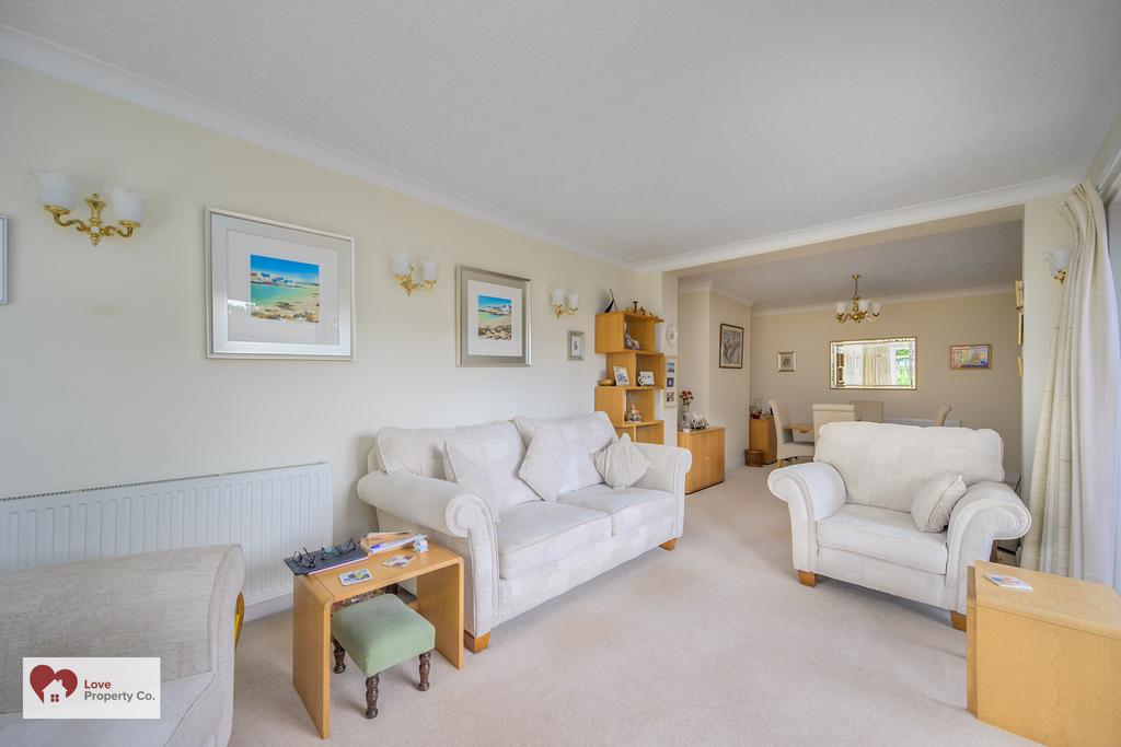 House in Shirley - More