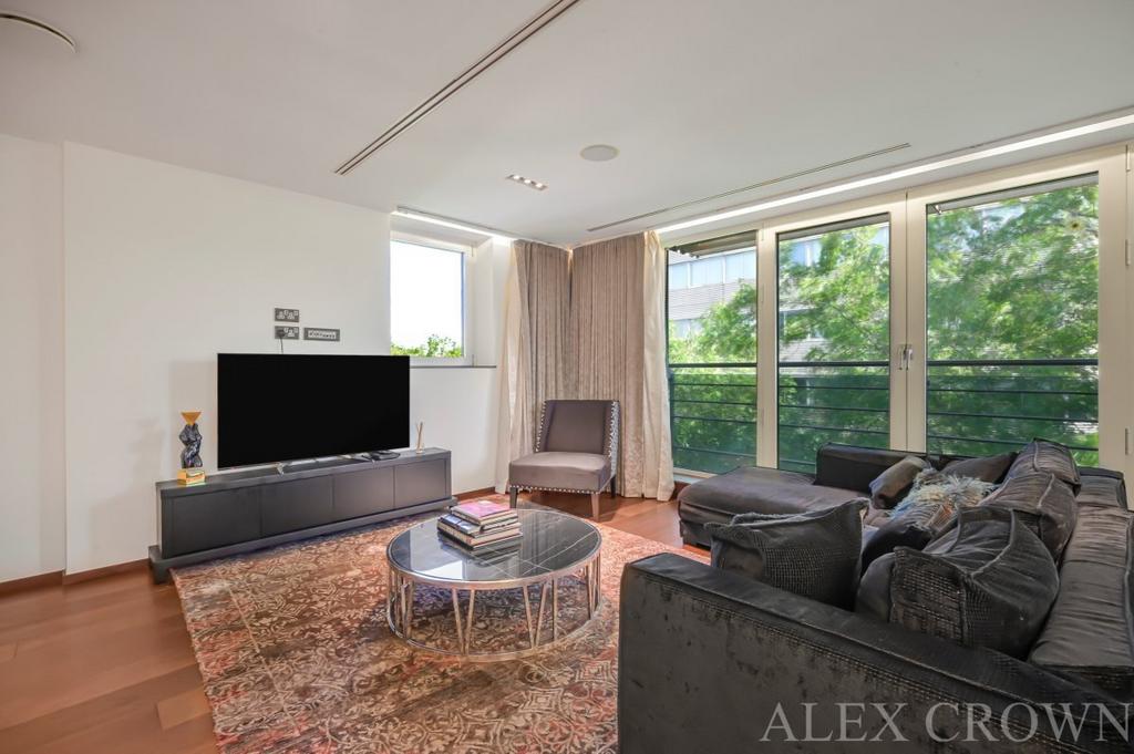 Apartment in St. John's Wood - View 3